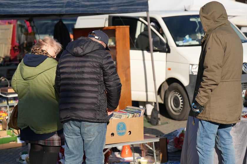 Giełda Staroci pod Halą Stulecia we Wrocławiu