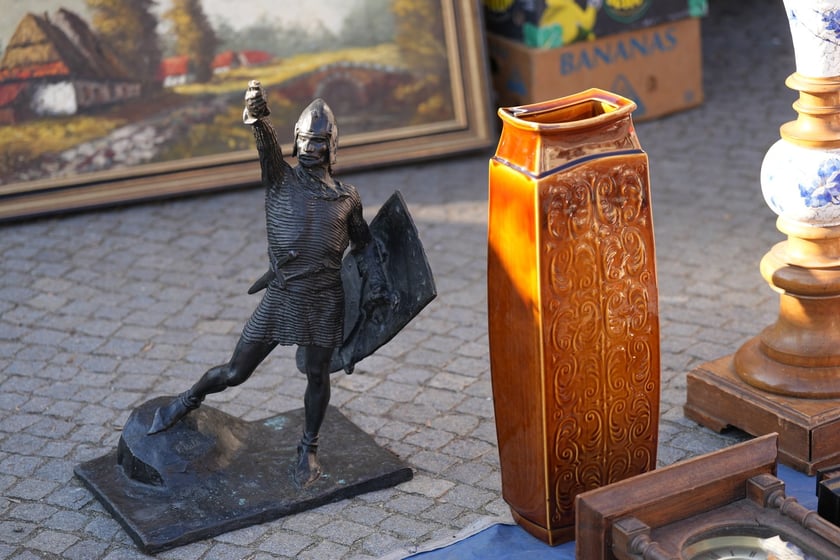 Giełda Staroci pod Halą Stulecia we Wrocławiu