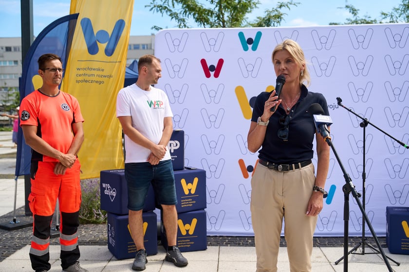 Inscenizowana akcja ratunkowa w ramach Wrocławskiej Akademii Pierwszej Pomocy