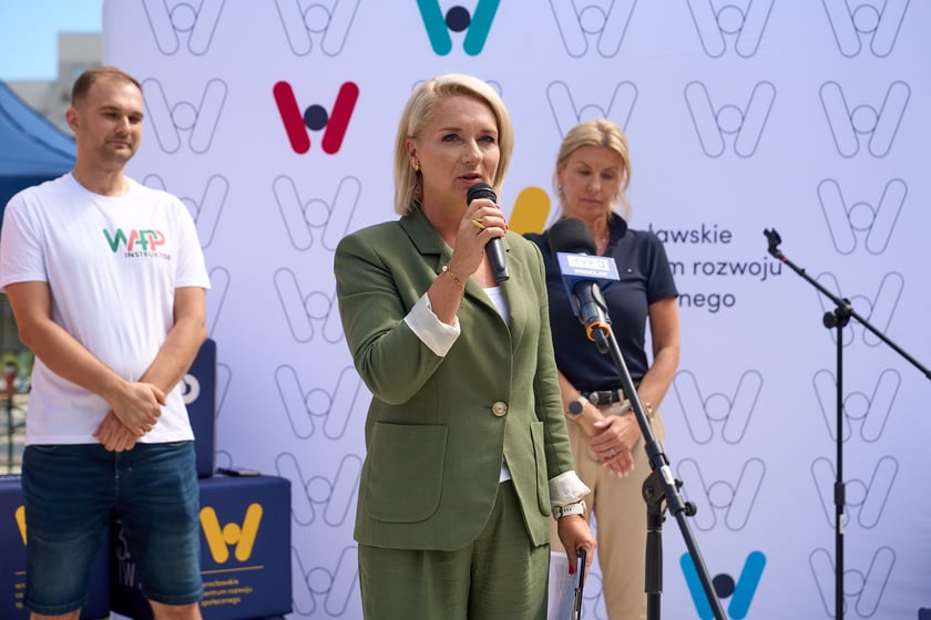 Inscenizowana akcja ratunkowa w ramach Wrocławskiej Akademii Pierwszej Pomocy