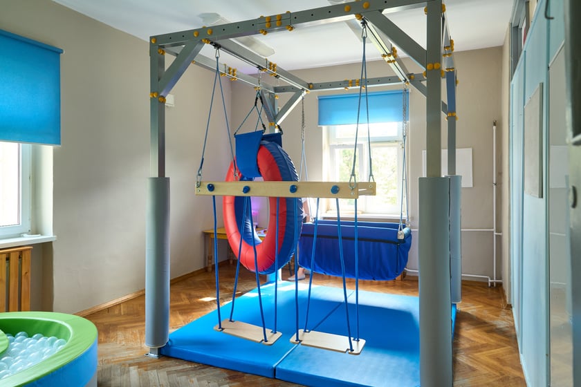 Sala integracji sensorycznej w przedszkolu integracyjnym nr 35 &bdquo;Tęczowy Domek&rdquo; przy ul. gen. K. Pułaskiego prezentowana podczas konferencji zorganizowanej 23 sierpnia z okazji uruchomienia we Wrocławiu 35 nowych sal