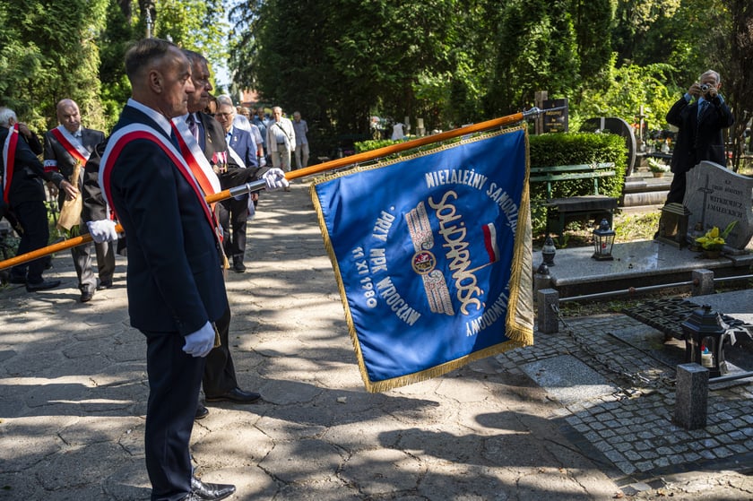 Obchody Sierpnia '80 na cmentarzu Grabiszyńskim