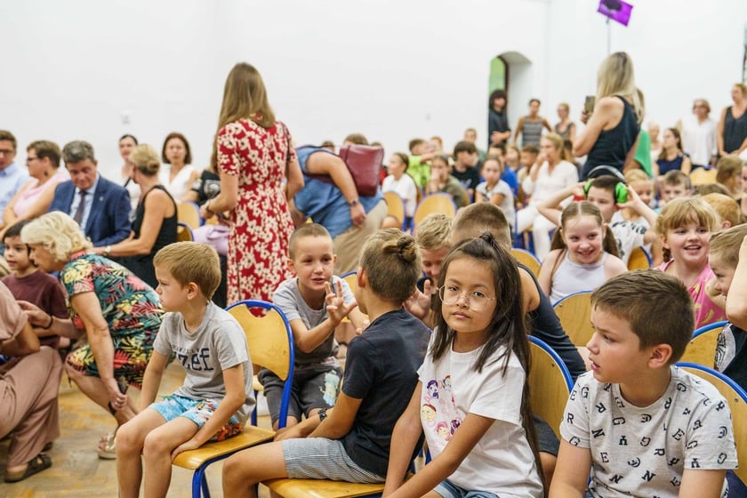 „Pan Kleks - wizytacja z Ministerstwa w ZSP8” – wydarzenie filmowo-teatralne w Zespole Szkolno-Przedszkolnym nr 8 we Wrocławiu