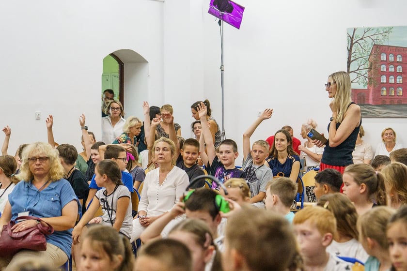 „Pan Kleks - wizytacja z Ministerstwa w ZSP8” – wydarzenie filmowo-teatralne w Zespole Szkolno-Przedszkolnym nr 8 we Wrocławiu