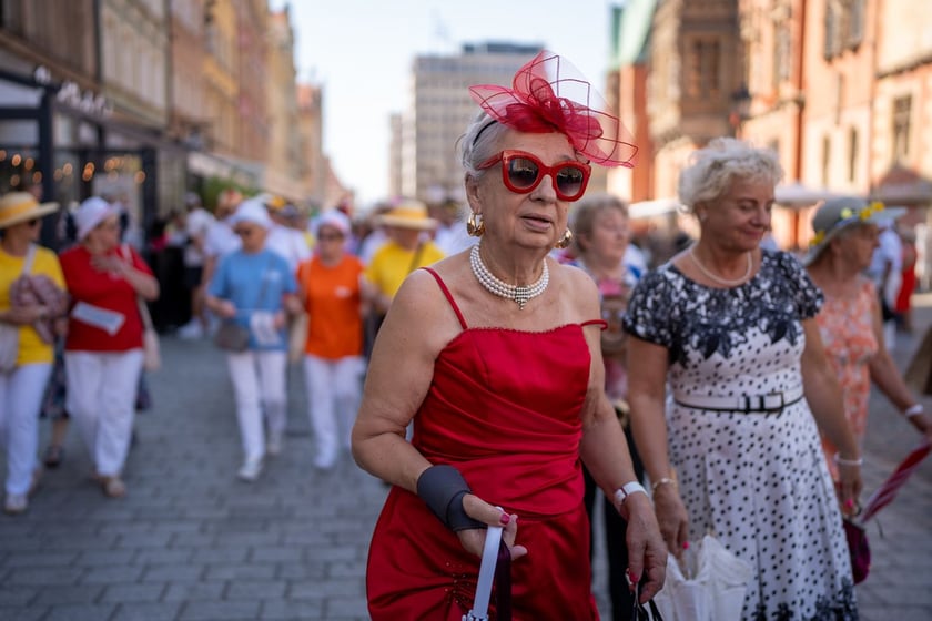 Marsz Kapeluszy i inauguracja Dni Seniora 2024