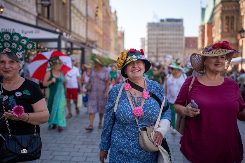 Marsz Kapeluszy i inauguracja Dni Seniora 2024