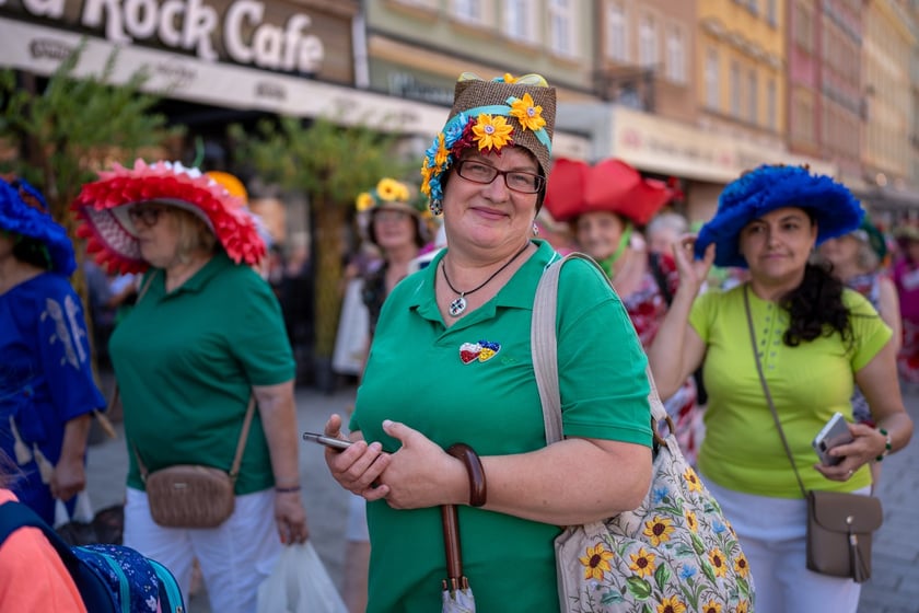 Marsz Kapeluszy i inauguracja Dni Seniora 2024