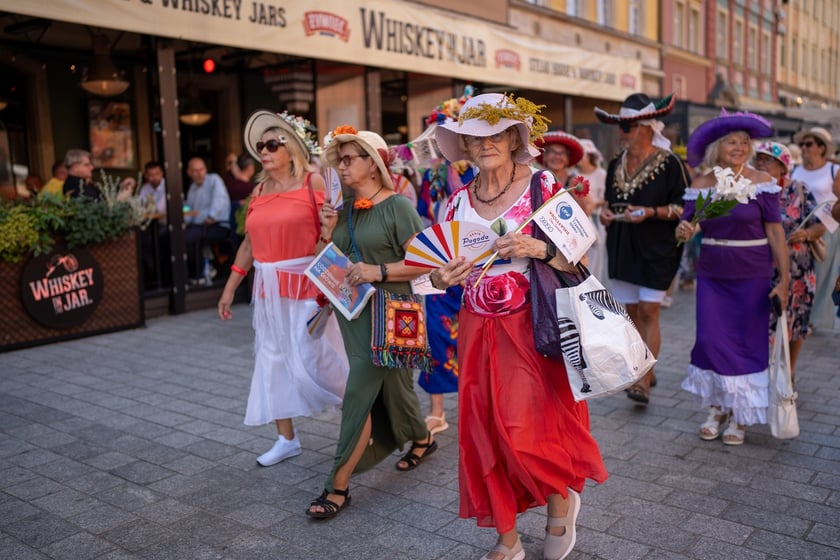 Marsz Kapeluszy i inauguracja Dni Seniora 2024