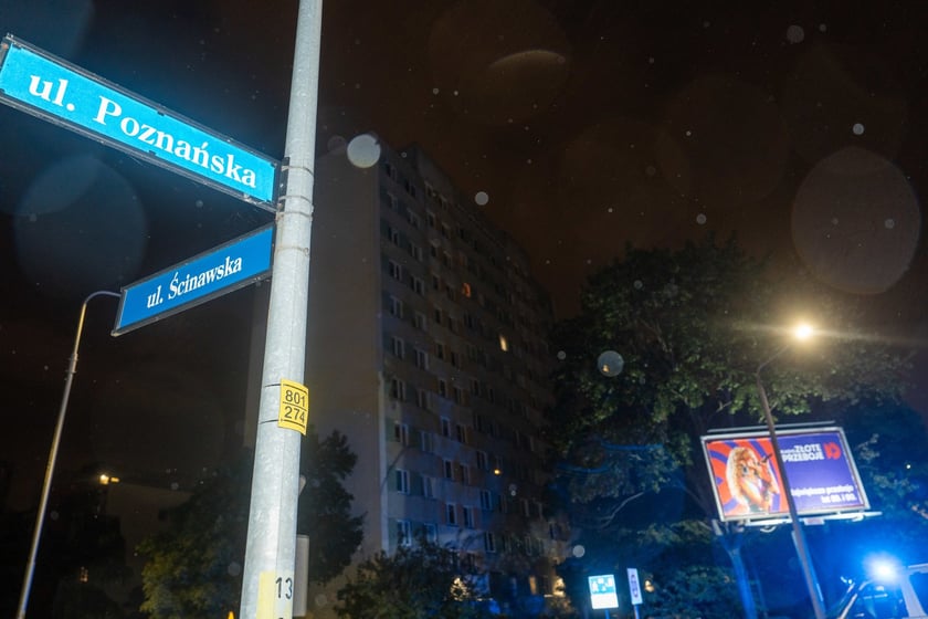 Ewakuacja mieszkańców bloku przy ul. Poznańskiej. Kilka niewybuchów w jednym z mieszkań