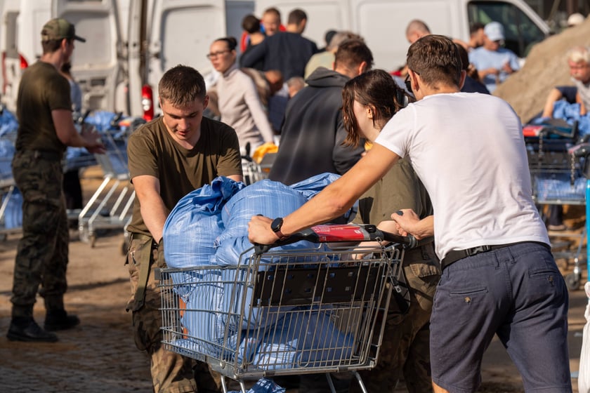 Teren ZDiUM - miejsce, w którym można dostać worki z piaskiem
