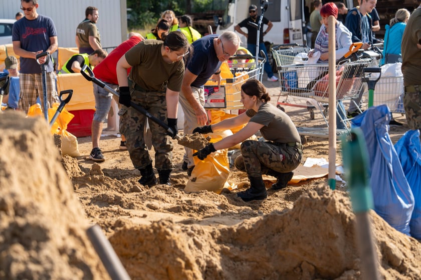 Teren ZDiUM - miejsce, w którym można dostać worki z piaskiem