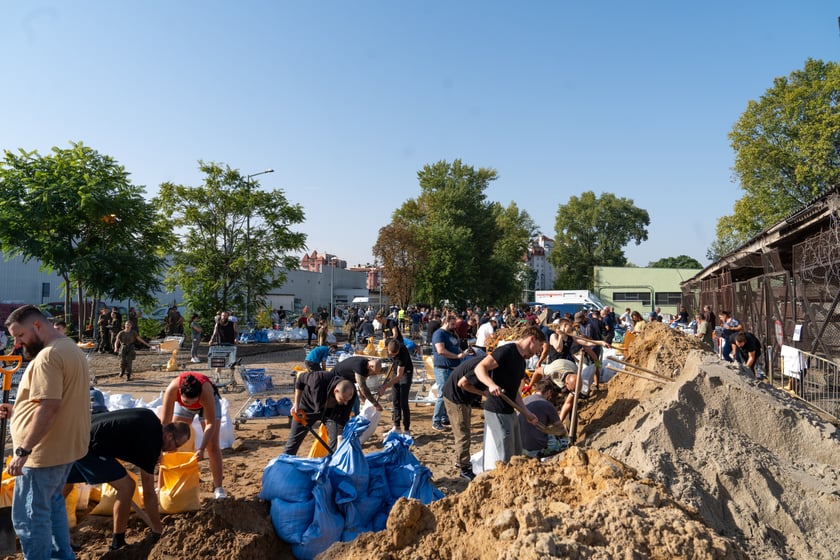Teren ZDiUM - miejsce, w którym można dostać worki z piaskiem