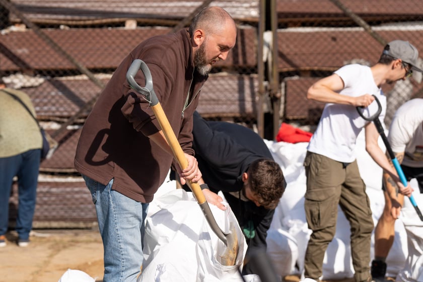 Teren ZDiUM - miejsce, w którym można dostać worki z piaskiem