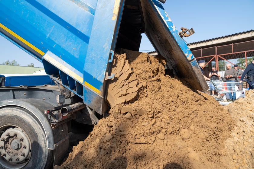 Teren ZDiUM - miejsce, w którym można dostać worki z piaskiem