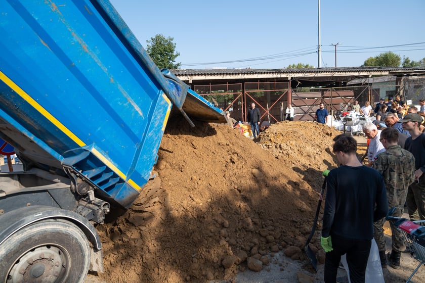 Teren ZDiUM - miejsce, w którym można dostać worki z piaskiem