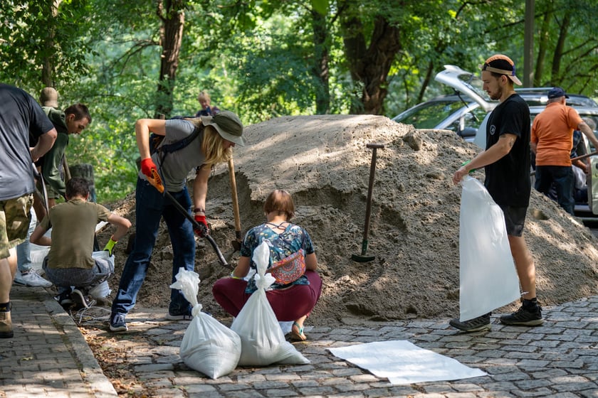 punkt wydawania worków z piaskiem, ulica Żwirowa