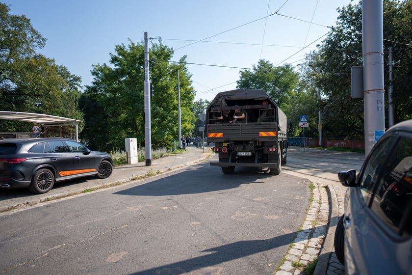 Stawianie umocnień na Stabłowicach (Leśnica), 18 września 2024 roku