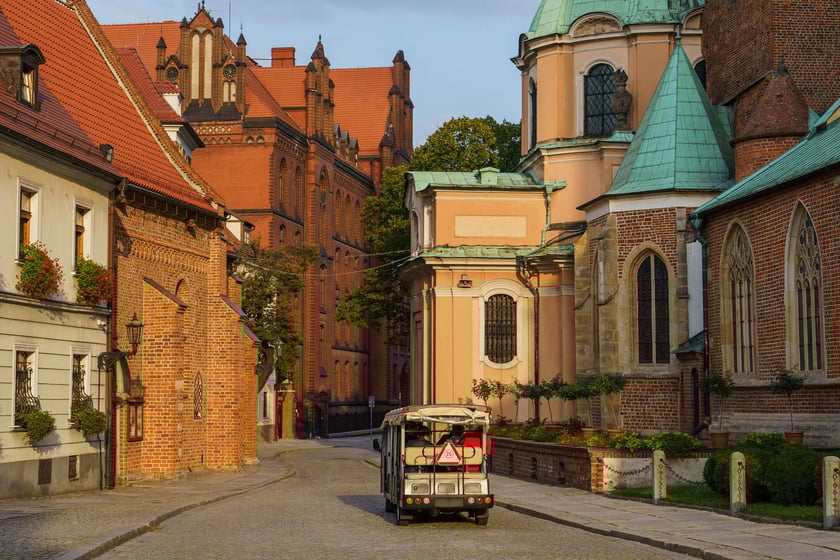Mieszkańcy jednoczą się przy budowie wałów w okolicach Ostrowa Tumskiego