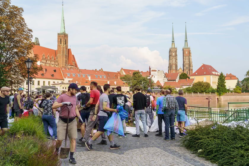 Mieszkańcy jednoczą się przy budowie wałów w okolicach Ostrowa Tumskiego
