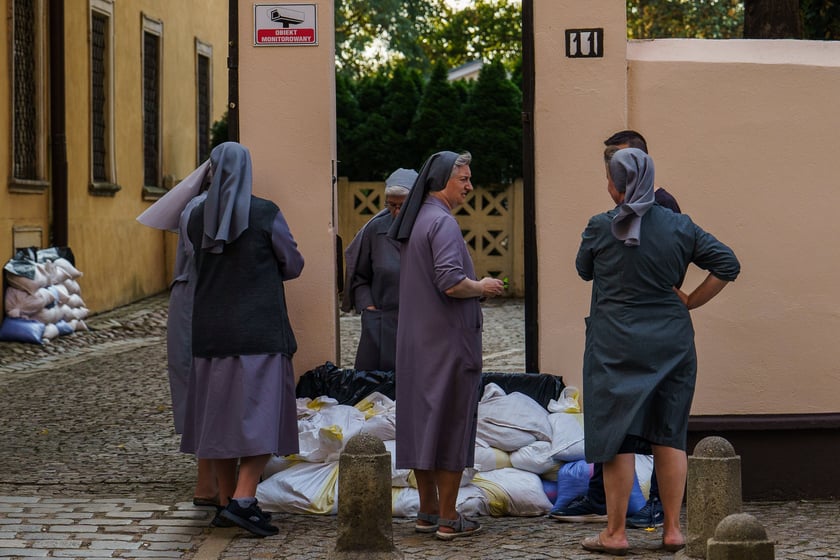 Mieszkańcy jednoczą się przy budowie wałów w okolicach Ostrowa Tumskiego