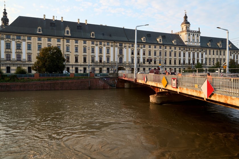 Odra we Wrocławiu, czwartek, 19 września rano