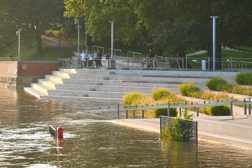 Odra we Wrocławiu, czwartek, 19 września rano