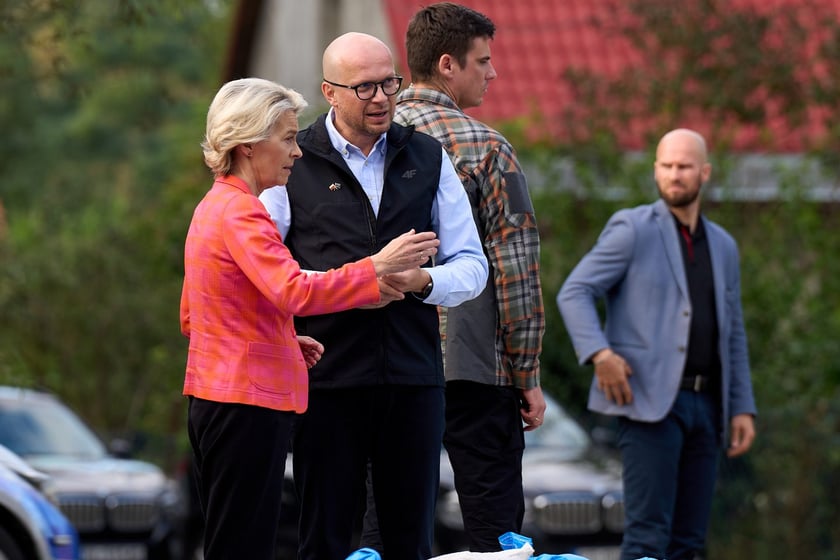 Ursula von der Leyen, szefowa Komisji Europejskiej i Jakub Mazur, wiceprezydent Wrocławia w Marszowicach
