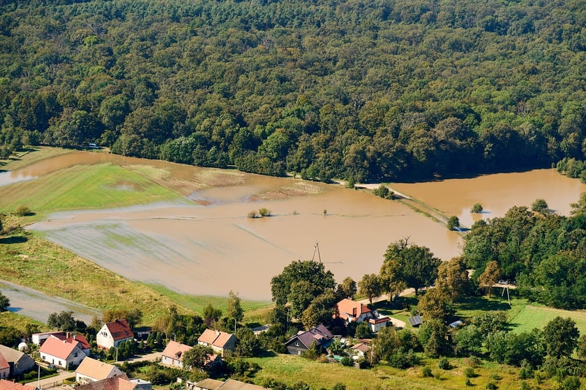 Wrocław z lotu ptaka. Zdjęcia lotnicze z powodzi [21 września]