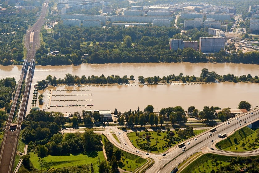 Wrocław z lotu ptaka. Zdjęcia lotnicze z powodzi [21 września]