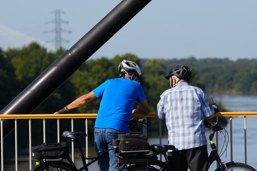 Most Milenijny nad Odrą we Wrocławiu: Dobry widok na Odrę