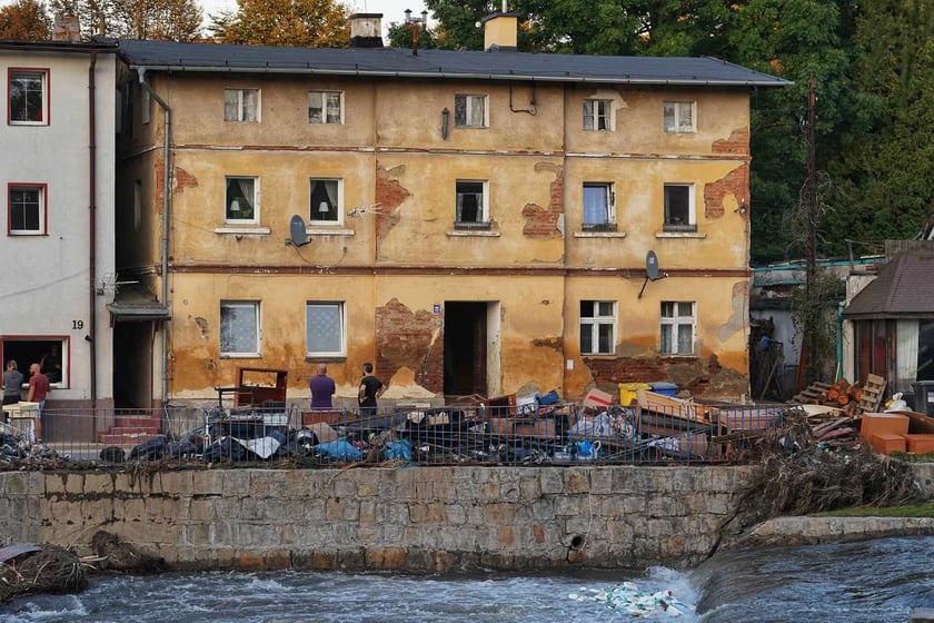 Ogrom zniszczeń po powodzi, jaka przeszła przez Kłodzko i Lądek-Zdr&oacute;j