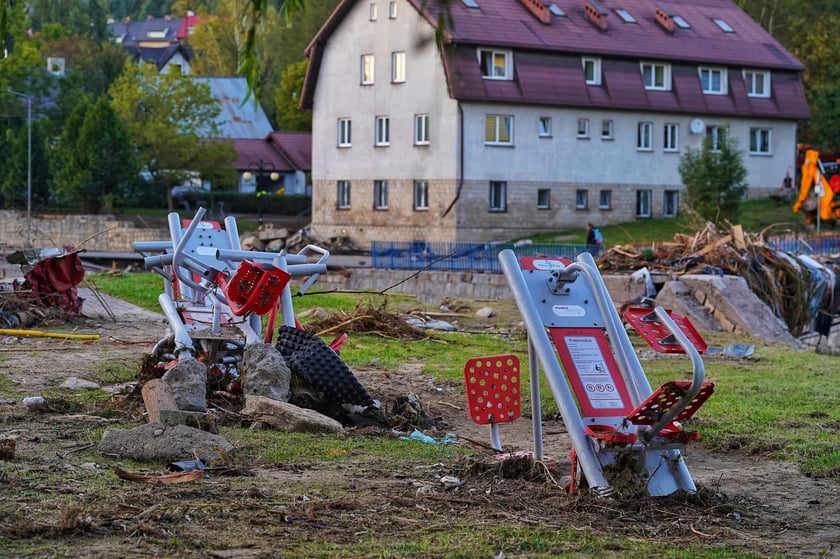 Ogrom zniszczeń po powodzi, jaka przeszła przez Kłodzko i Lądek-Zdr&oacute;j