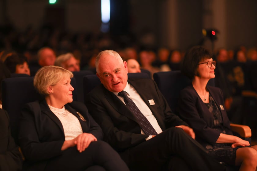 4 października LO nr XIV przy al. Brücknera świętowało 50. rocznicę powstania