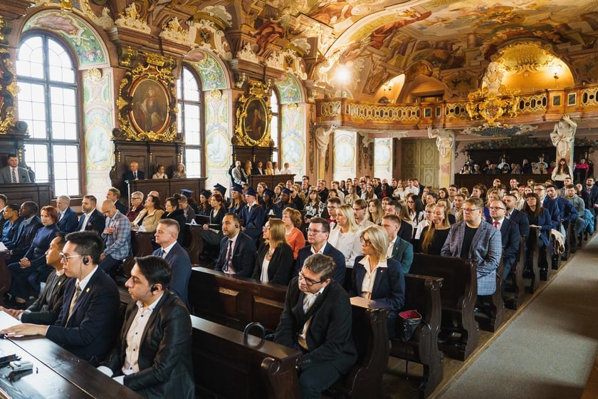 Inauguracja roku akademickiego Międzynarodowej Wyższej Szkoły Logistyki i Transportu w Auli Leopoldina