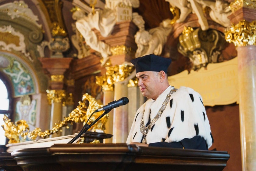 Inauguracja roku akademickiego Międzynarodowej Wyższej Szkoły Logistyki i Transportu w Auli Leopoldina