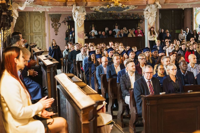 Inauguracja roku akademickiego Międzynarodowej Wyższej Szkoły Logistyki i Transportu w Auli Leopoldina