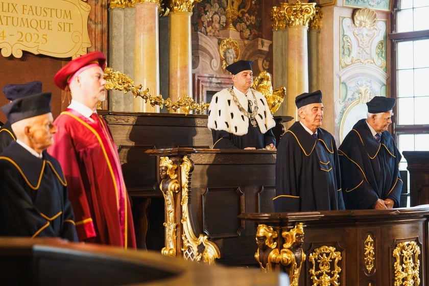 Inauguracja roku akademickiego Międzynarodowej Wyższej Szkoły Logistyki i Transportu w Auli Leopoldina