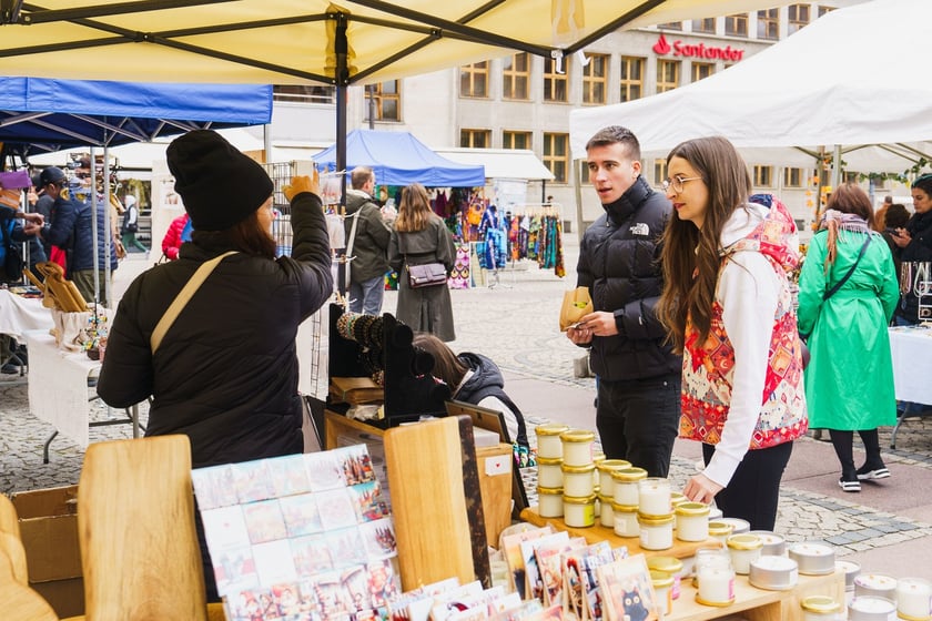 Targi Rzeczy Niepospolitych Artishop na Placu Solnym &ndash; zobaczcie, co można kupić