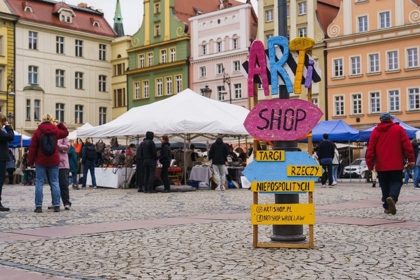 Targi Rzeczy Niepospolitych Artishop na Placu Solnym &ndash; zobaczcie, co można kupić