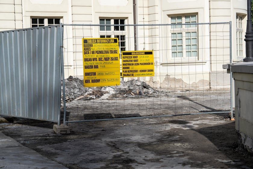 Zamek w Leśnicy w trakcie przebudowy, 9 października 2024