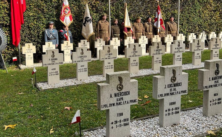 Cmentarz w Bredzie z grobami polskich żołnierzy