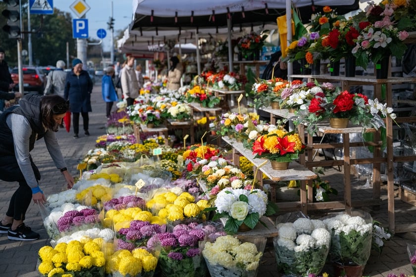 Przygotowania do Wszystkich Świętych na cmentarzu Osobowickim - 27.10.2024