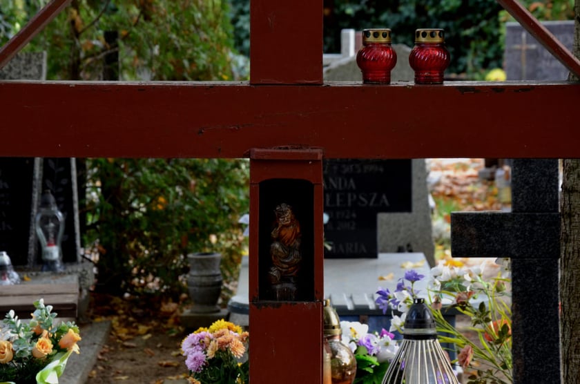 cmentarz parafialny przy ul. Smętnej we Wrocławiu