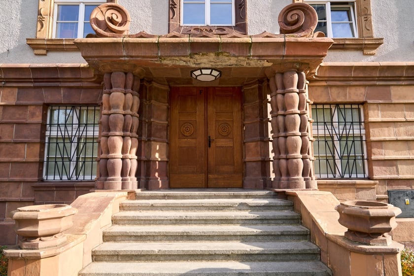 Budynek ZUS przy ul. Pretficza we Wrocławiu