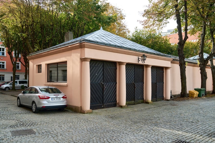 Budynek ZUS przy ul. Pretficza we Wrocławiu