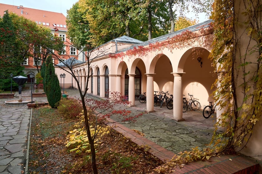 Budynek ZUS przy ul. Pretficza we Wrocławiu