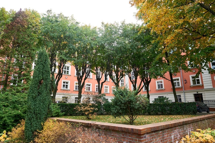 Budynek ZUS przy ul. Pretficza we Wrocławiu