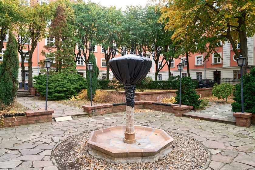 Budynek ZUS przy ul. Pretficza we Wrocławiu