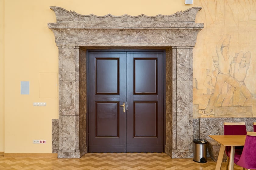 Budynek ZUS przy ul. Pretficza we Wrocławiu