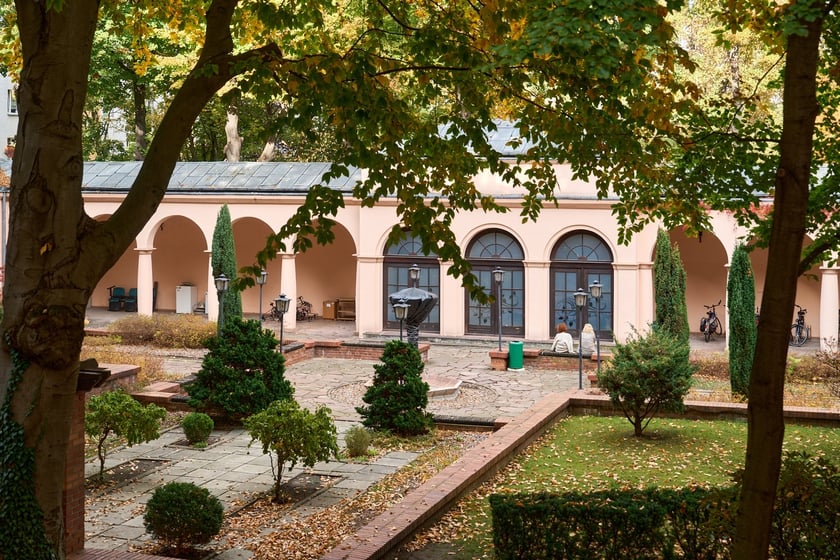 Budynek ZUS przy ul. Pretficza we Wrocławiu